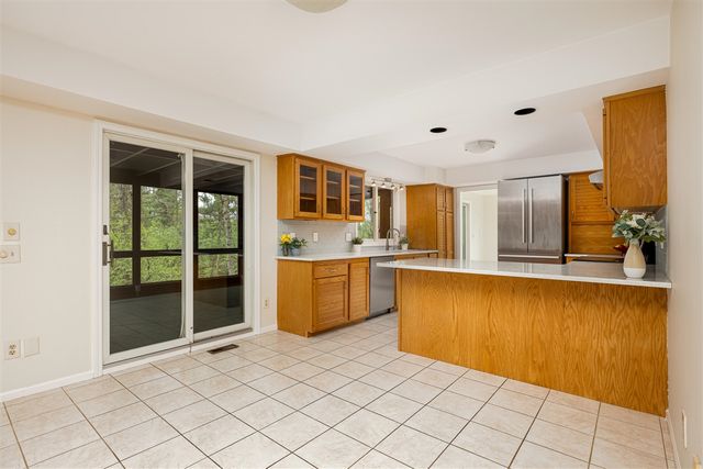 3949 Waldenwood Drive, Ann Arbor, MI 48105