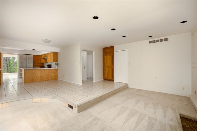 3949 Waldenwood Drive, Ann Arbor, MI 48105
