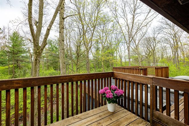 3949 Waldenwood Drive, Ann Arbor, MI 48105
