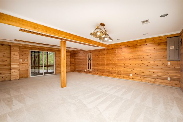 3949 Waldenwood Drive, Ann Arbor, MI 48105
