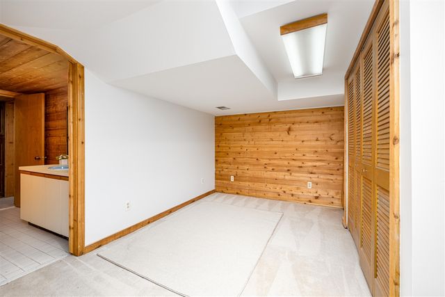 3949 Waldenwood Drive, Ann Arbor, MI 48105