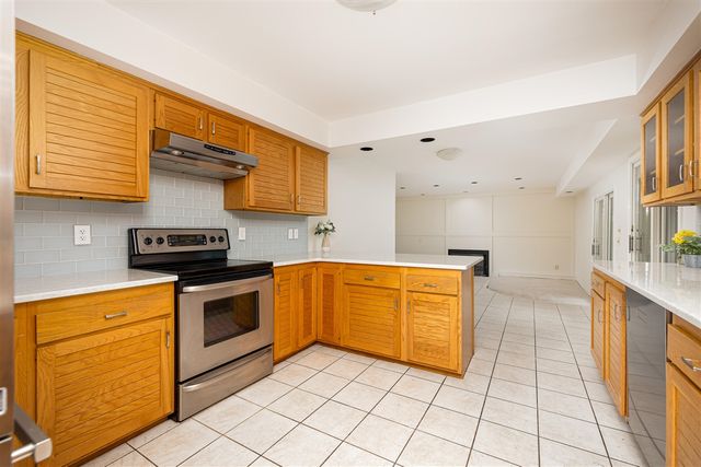3949 Waldenwood Drive, Ann Arbor, MI 48105