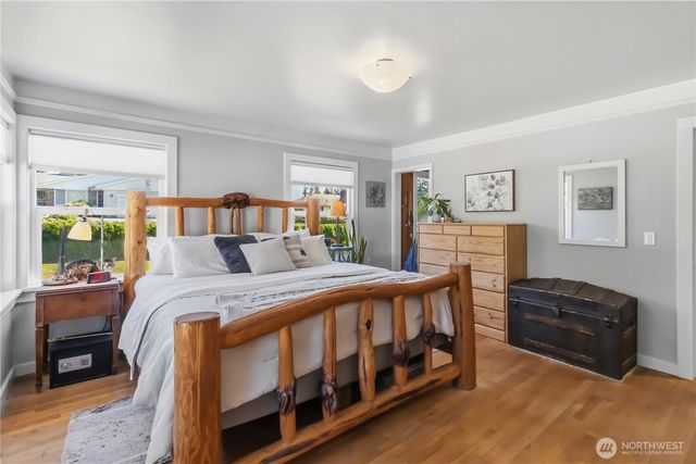 1921 Mt Brynion Road, Kelso, WA 98626