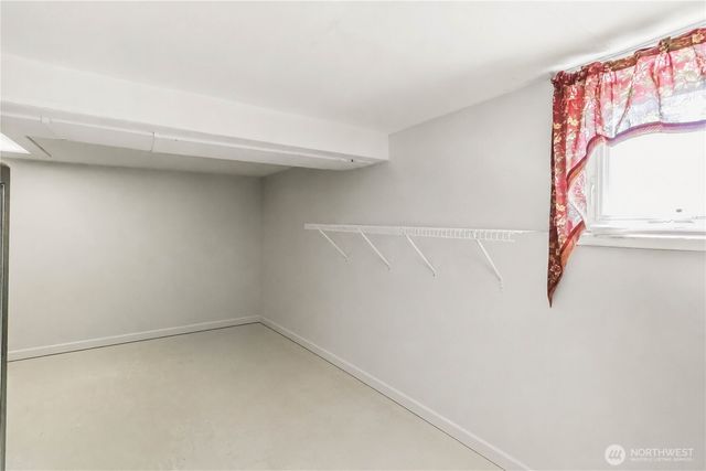 1921 Mt Brynion Road, Kelso, WA 98626