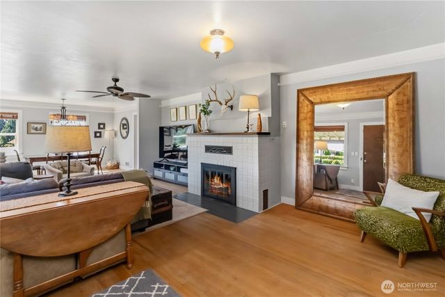 1921 Mt Brynion Road, Kelso, WA 98626