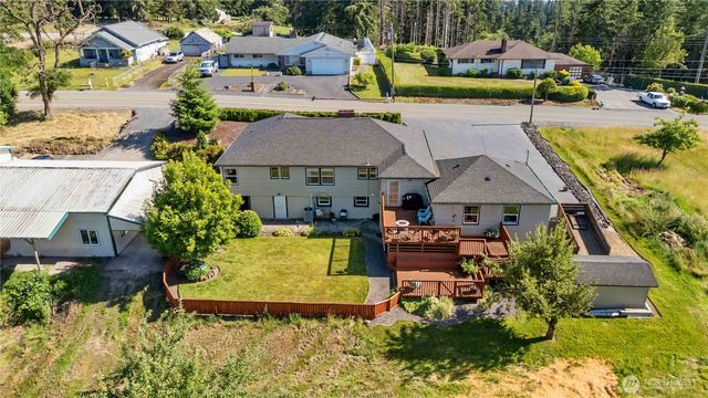 1921 Mt Brynion Road, Kelso, WA 98626