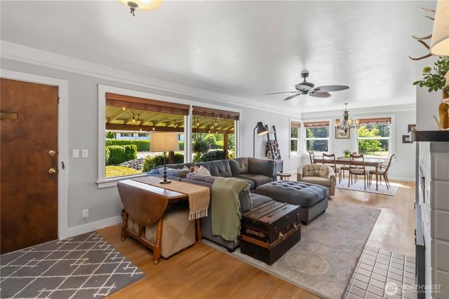 1921 Mt Brynion Road, Kelso, WA 98626