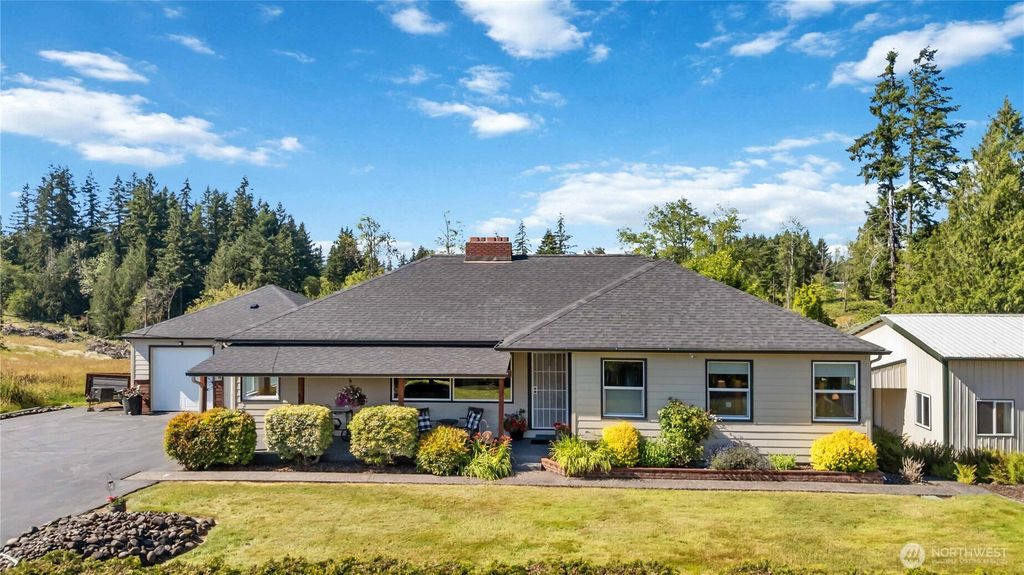 1921 Mt Brynion Road, Kelso, WA 98626