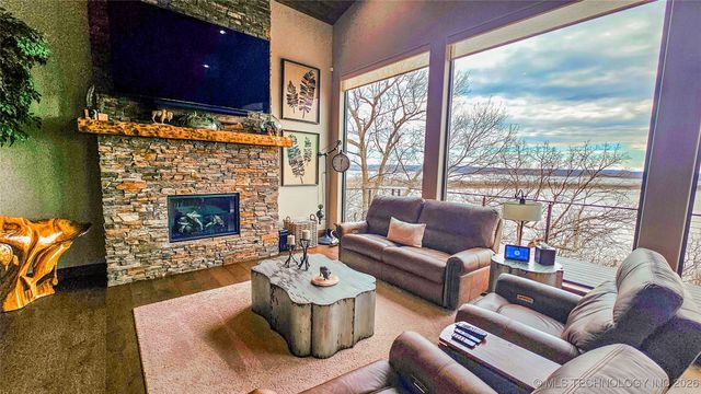 417188 Mockingbird Lane, Eufaula, OK 74432