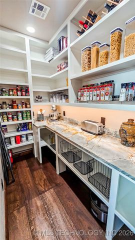 417188 Mockingbird Lane, Eufaula, OK 74432