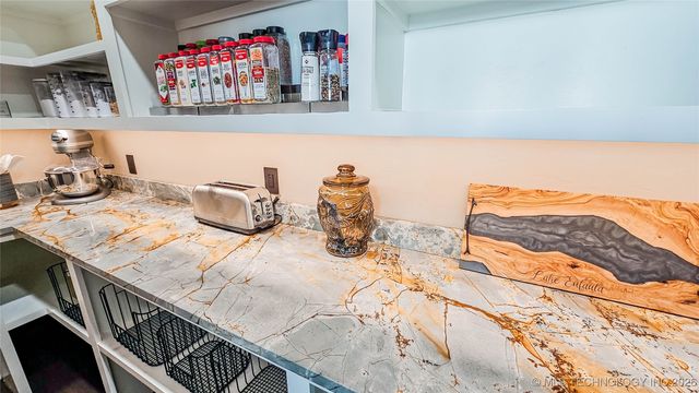 417188 Mockingbird Lane, Eufaula, OK 74432