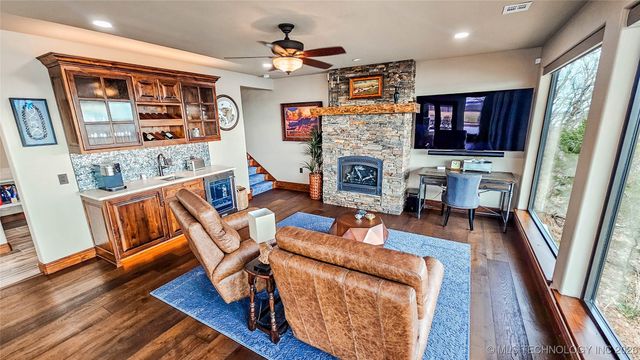 417188 Mockingbird Lane, Eufaula, OK 74432