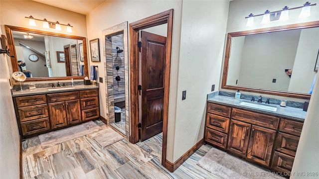 417188 Mockingbird Lane, Eufaula, OK 74432