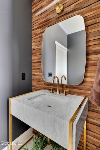 116 Schuurman Road, Schodack, NY 12033