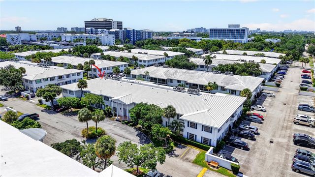 2220 NE 68th St 1012, Fort Lauderdale, FL 33308