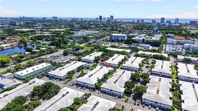 2220 NE 68th St 1012, Fort Lauderdale, FL 33308