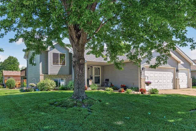 1831 73rd Street, Hugo, MN 55038