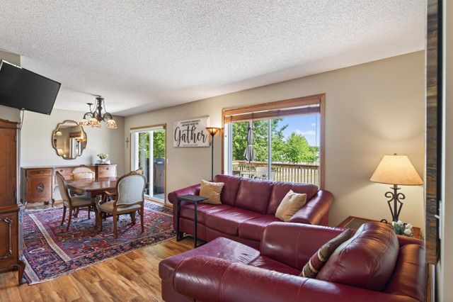 1831 73rd Street, Hugo, MN 55038