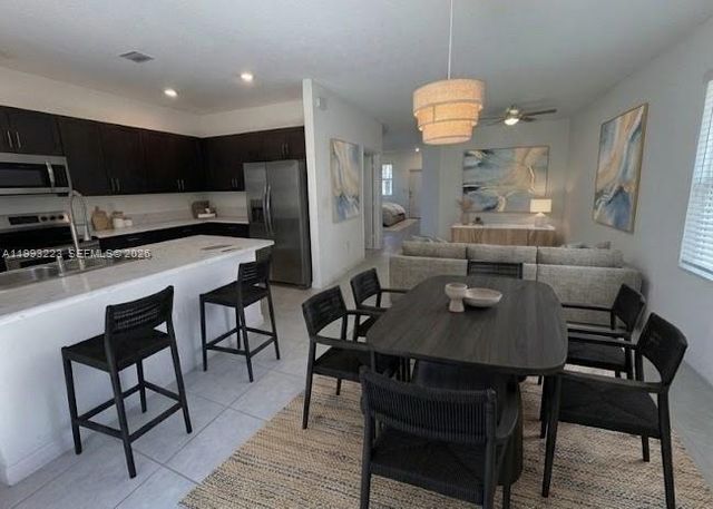 1110 SE 27th Ter 1110, Homestead, FL 33035