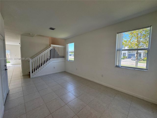 1110 SE 27th Ter 1110, Homestead, FL 33035
