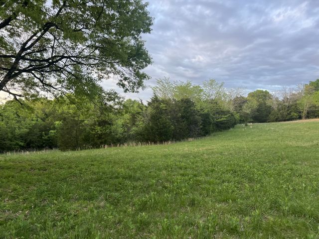 2315 Holloway Rd, Lebanon, TN 37090