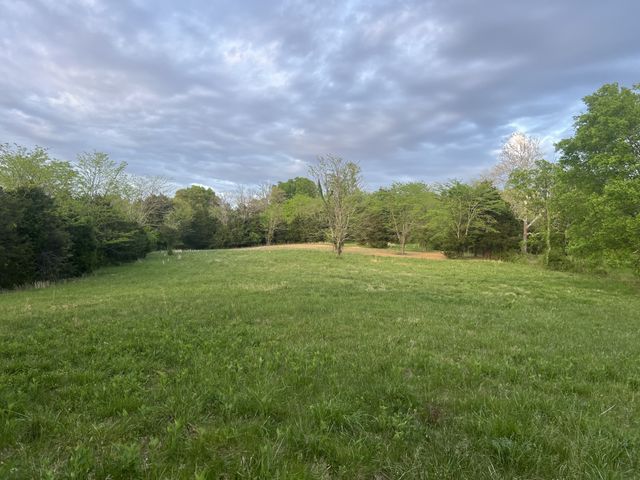 2315 Holloway Rd, Lebanon, TN 37090