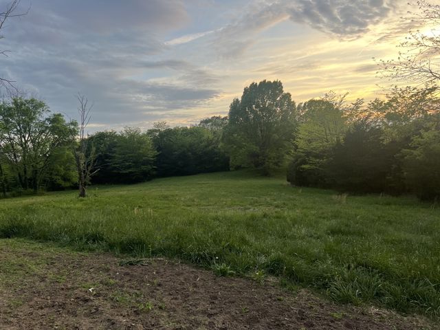 2315 Holloway Rd, Lebanon, TN 37090