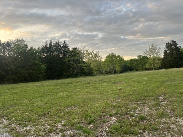 2315 Holloway Rd, Lebanon, TN 37090