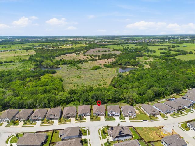 518 Hidden Creek Parkway, Van Alstyne, TX 75495