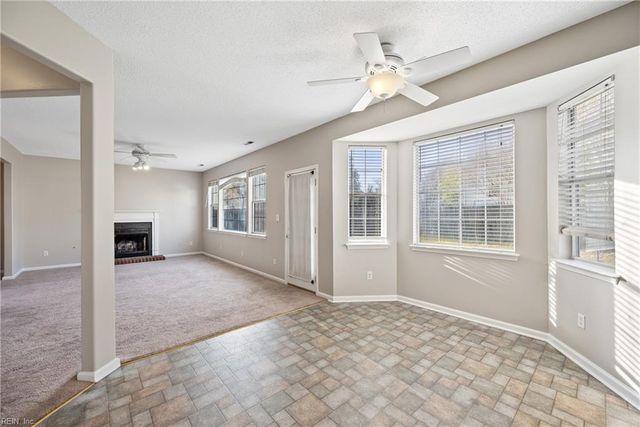 506 Whisper Walk WALK, Chesapeake, VA 23322