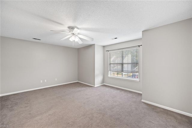 506 Whisper Walk WALK, Chesapeake, VA 23322