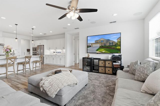 17726 Griswold Ct, Lathrop, CA 95330