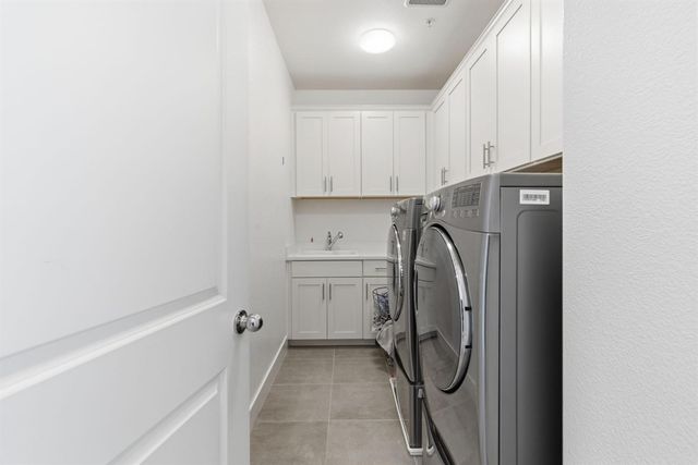 17726 Griswold Ct, Lathrop, CA 95330