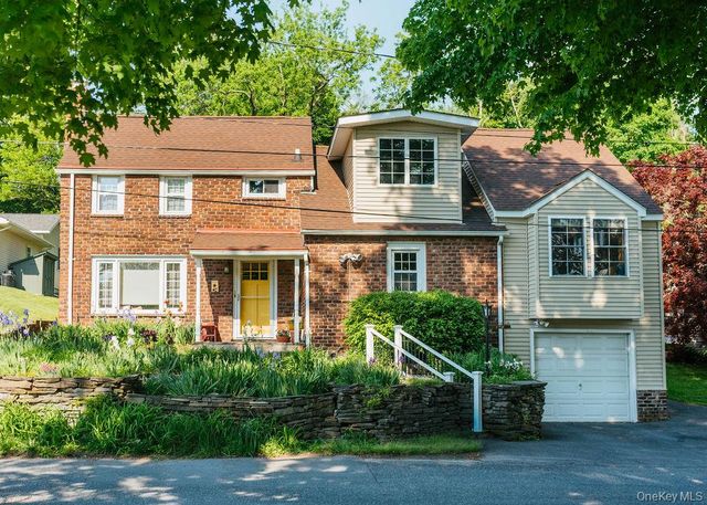 178 Hoyt Street, Port Ewen, NY 12466