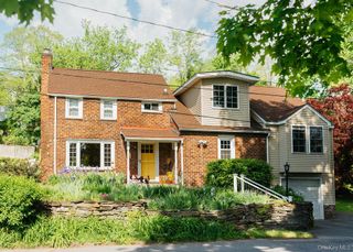 178 Hoyt Street, Port Ewen, NY 12466