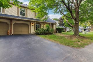 1329 Queensgreen Circle, Naperville, IL 60563