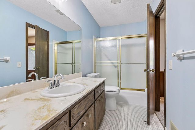 2904 Louisiana Avenue N, Crystal, MN 55427