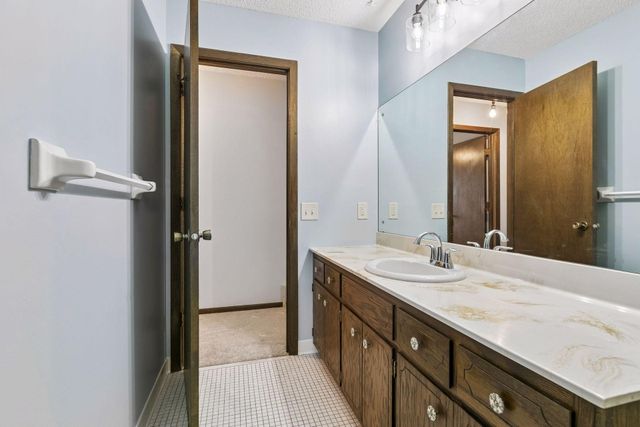 2904 Louisiana Avenue N, Crystal, MN 55427