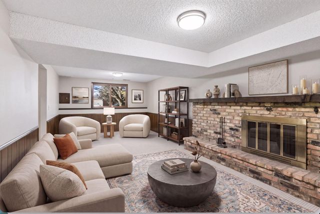 2904 Louisiana Avenue N, Crystal, MN 55427