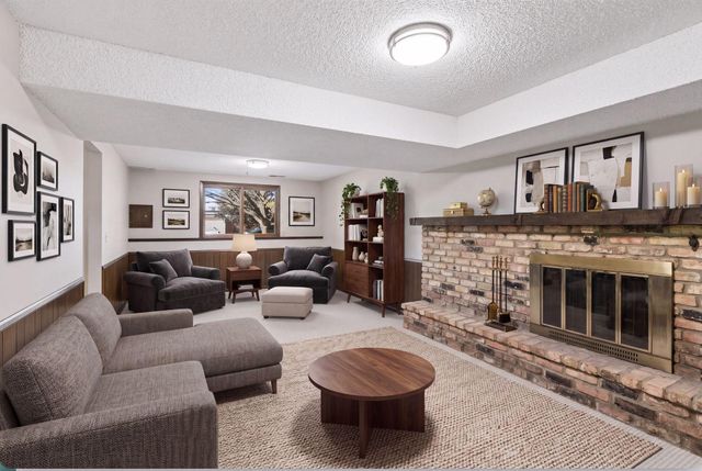 2904 Louisiana Avenue N, Crystal, MN 55427