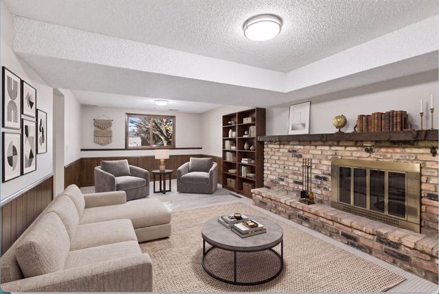 2904 Louisiana Avenue N, Crystal, MN 55427