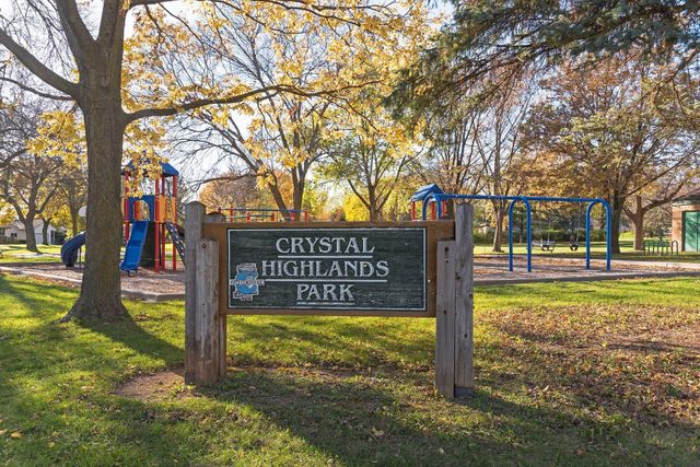 2904 Louisiana Avenue N, Crystal, MN 55427
