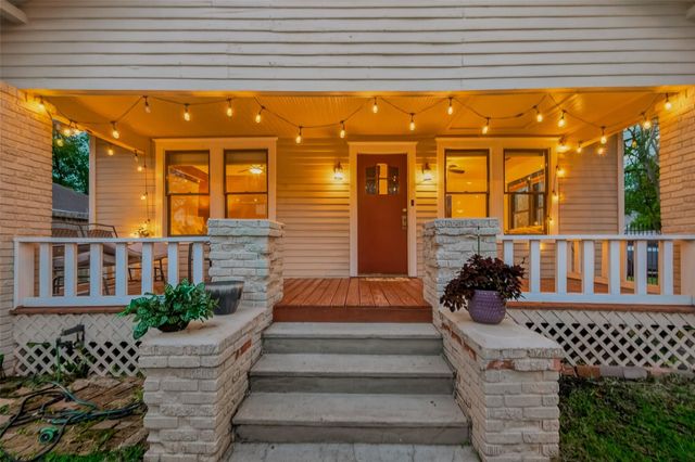 817 Henderson Street, Houston, TX 77007