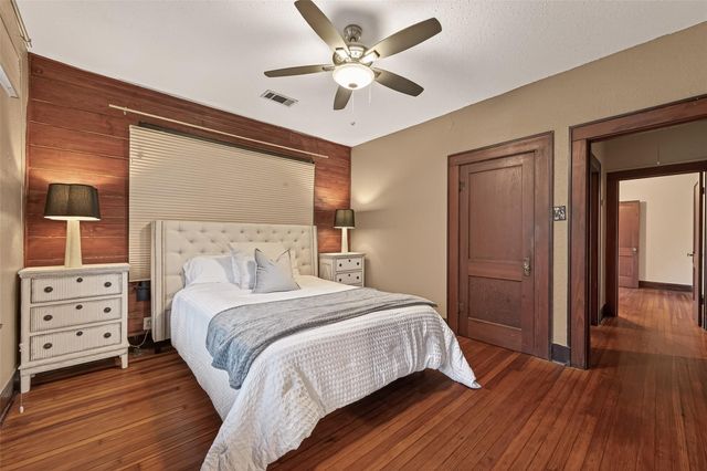 817 Henderson Street, Houston, TX 77007