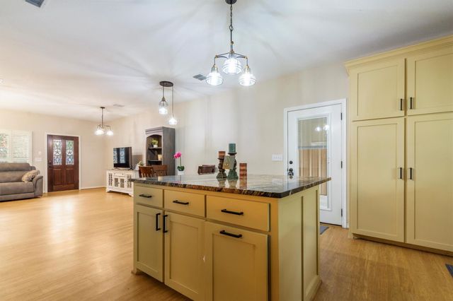 114 Deer RUN, Moody, TX 76557