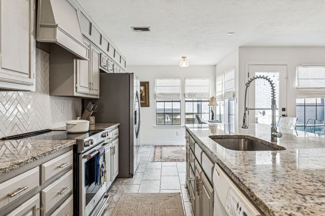 3635 Bryan Street, Dallas, TX 75204