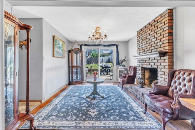 660 Surfside Dr, Plum Boro, PA 15239