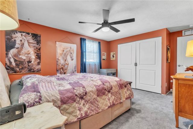 660 Surfside Dr, Plum Boro, PA 15239