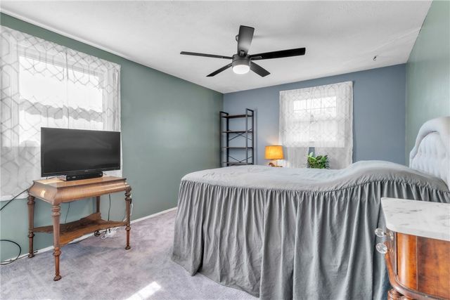 660 Surfside Dr, Plum Boro, PA 15239