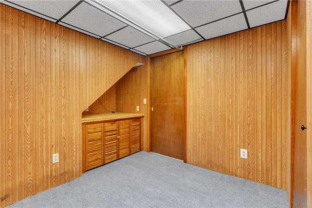 660 Surfside Dr, Plum Boro, PA 15239